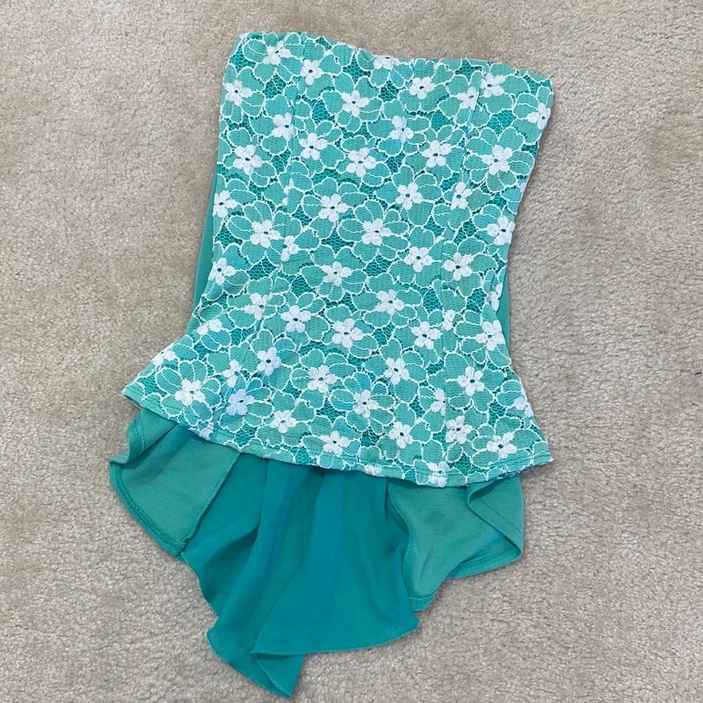 Y2K Strapless Crochet Hi-Low Top